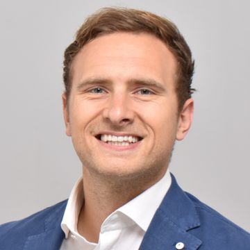Dr. Patrick Kirchweger, PhD, MBA