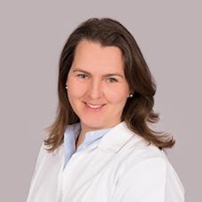 Dr.  Johanna Ludwiczek