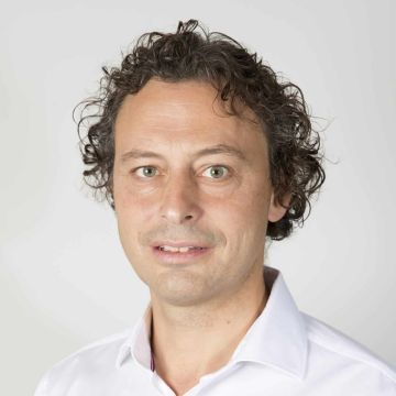 Dr.  Roland Brandner