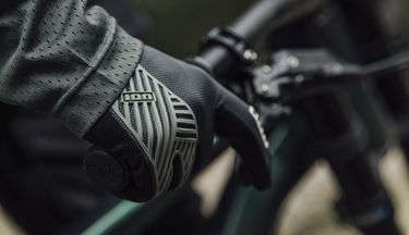 ION Bike | Official Shop | MTB Gloves 
