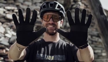 ION Bike_Product Guide MTB Gloves
