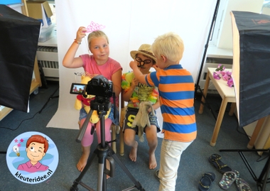 Themahoek en rollenspel thema 'de fotograaf', kleuteridee.nl, kindergarten photographer roleplay area, photographer theme 2