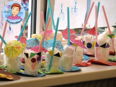 Milkshake knutselen met kleuters , thema restaurant, kijk voor meer info op kleuteridee.