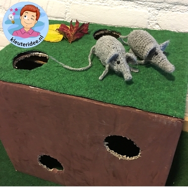 Themahoek, dieren onder de grond, kleuteridee, Kindergarten underground animals themed area 4