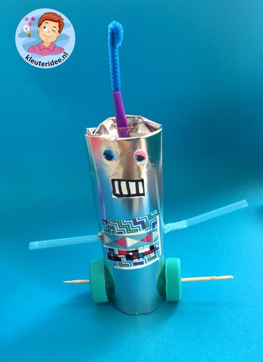 robot knutselen met toiletrol, Robot craft, kindergarten kleuteridee 