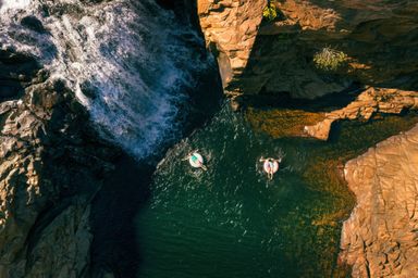 Friends_swimming_at_Leliyn_Edith_Falls_Katherine