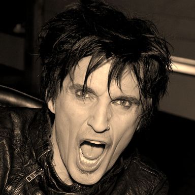 Photo of Tommy Lee
