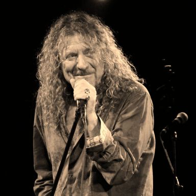 Photo of Robert Plant