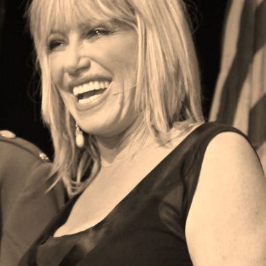 Photo of Suzanne Somers