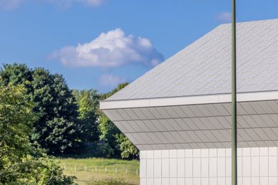 Ardonit ardoises gris nuage pour façade et toiture - look béton