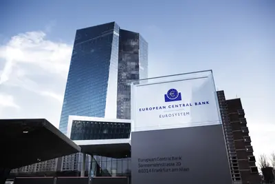 Die Europäische Zentralbank befindet sich in einem Dilemma: Zinsen anheben oder nicht?