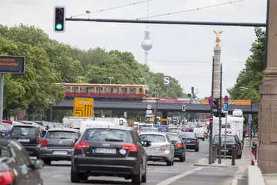 Der Verkehr auf den Straßen zählt zu den größten CO2-Verursachern in Deutschland.