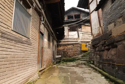 In Chongqing gibt es kaum noch Gebäude, die vor 1980 erbaut worden sind. 