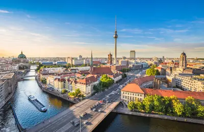 Zuzug erhöht die Nachfrage nach bezahlbarem Wohnraum in deutschen Großstädten.
