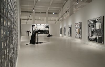 installation view of a monochrome exhibition with freestanding sculptures