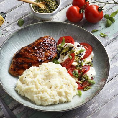 Idahoan® Mashed Potatoes with Grilled Balsamic Chicken and Caprese Salad
