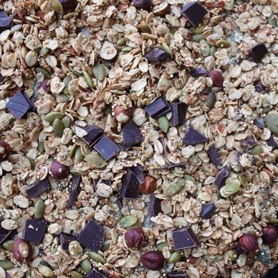 https://a.storyblok.com/f/88421/1728x2592/d8e2aeb580/granola-med-quinoa.jpeg