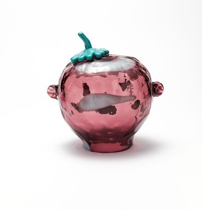 Glass head with hat and cigarette, Lill-Lorda (Pink) by Joakim Ojanen