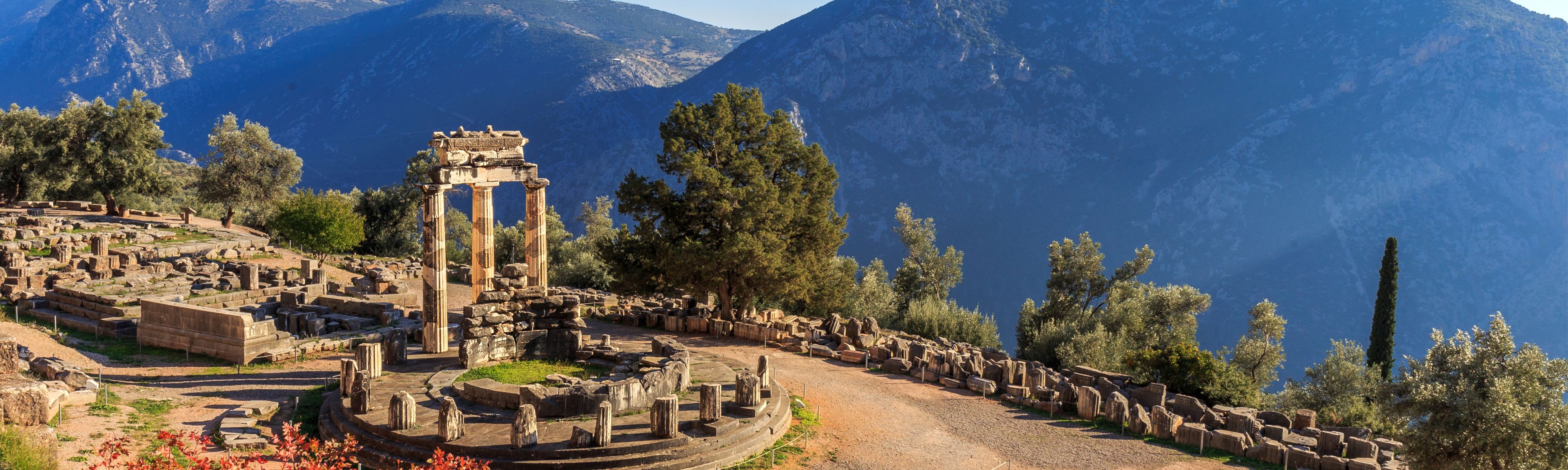 ruins of athina pronaia temple in ancient delphi