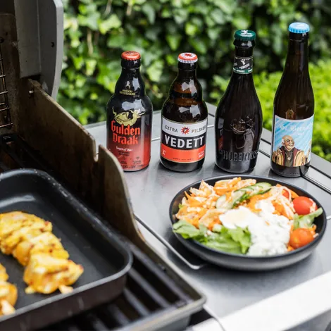 BBQ en Bier: 4 recepten voor een smakelijke zomer