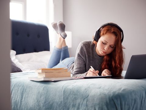 Should I rent to students? Insights for investors. 