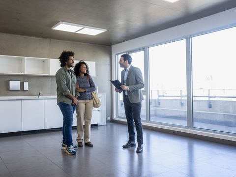 What to Look for When Buying a Condo in Toronto: A Strategic Viewing Guide