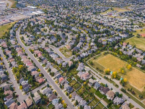 Top 10 Walkable Neighborhoods in Calgary