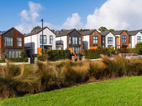 Understanding Detached Condominiums: Pros, Cons, and Key Features