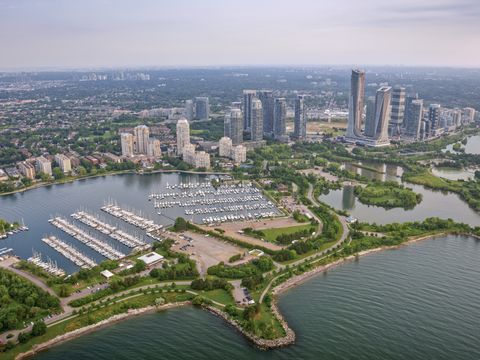 Etobicoke Real Estate Is Gaining Ground with Buyers & Investors