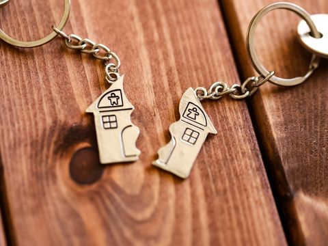 5 reasons to use a single brokerage to sell your shared property during divorce