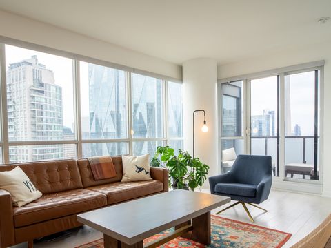Should I upsize? 5 things to think about before buying a bigger home
