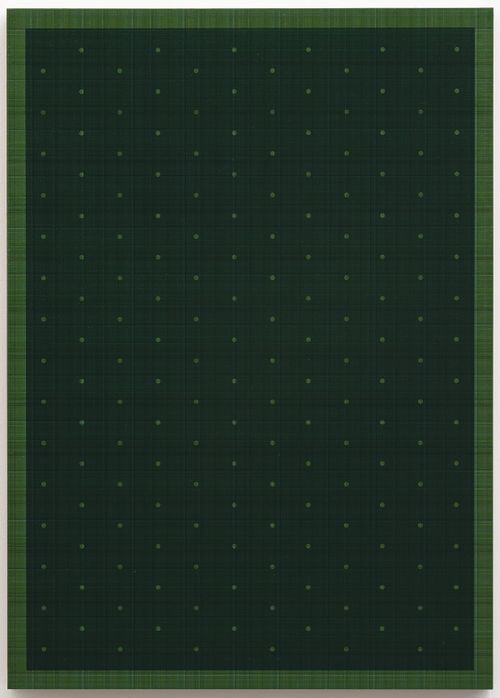 green rectangle with lighter coloured border and dots