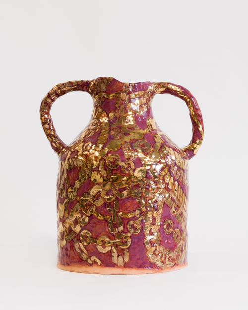 Ceramic vase, gold chain decoration