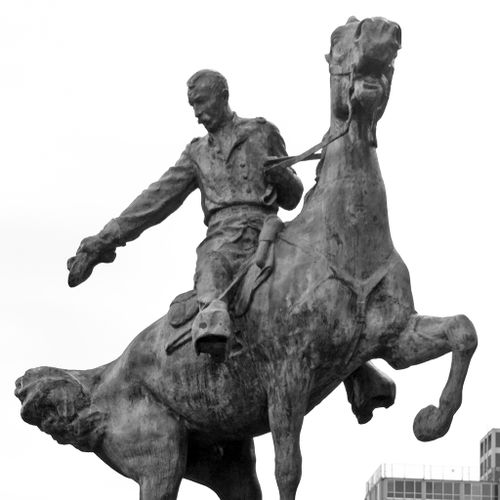 Of all of the monuments to generals that are mounted on horses, the one dedicated to General Philip Henry Sheridan may be the most dynamic. Sheridan is shown balanced actively  on a  rearing horse. As the horse moves forward, the Sheridan twists his body to look behind the horse and down, creating a thrilling contrast between horse and rider.