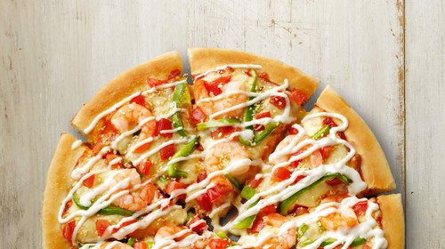 Calories in Pizza Hut Garlic Prawn Pizza