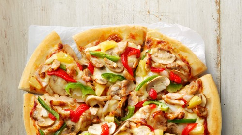 Calories in Pizza Hut Chicken Supreme Pizza