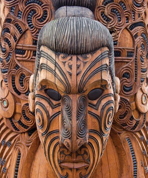 maori carving in rotorua new zealand
