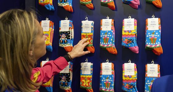 O2 hands out free experiences disguised as festive socks to Priority ...