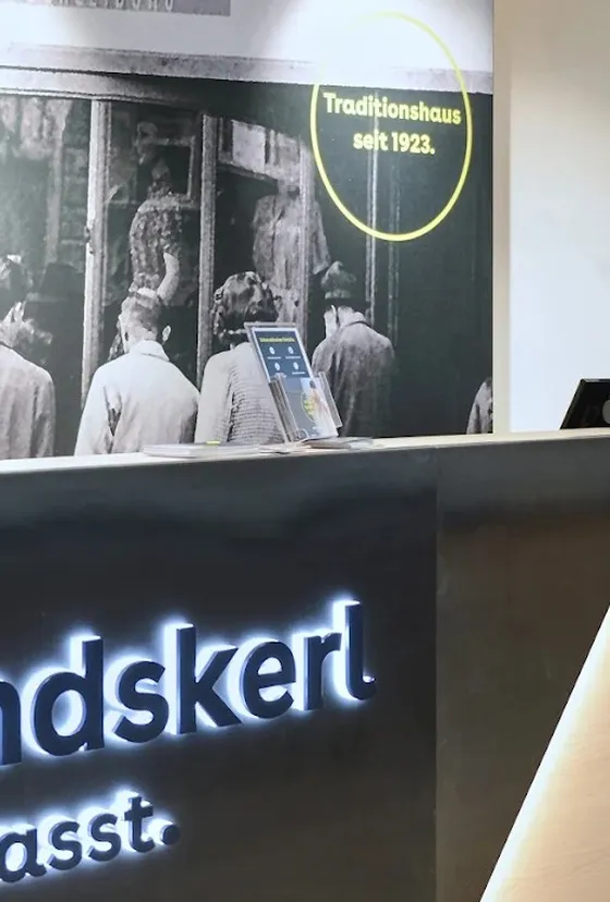 Pfundskerl: Männermode-Spezialist setzt auf Payment nach Maß