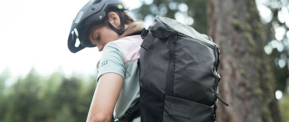 ION Bike_Product Guide MTB Backpacks-Scrub