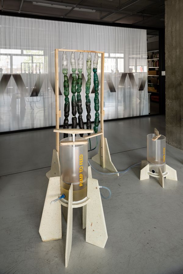 
        Foto der Abschlussarbeit »Climatic Reperation Machine« von Sarah Manuela Franzl. Semester: Sommer 2022. Abteilung: Design Investigations. Werksangabe: Public Space Installation. Universität für angewandte Kunst Wien.
      