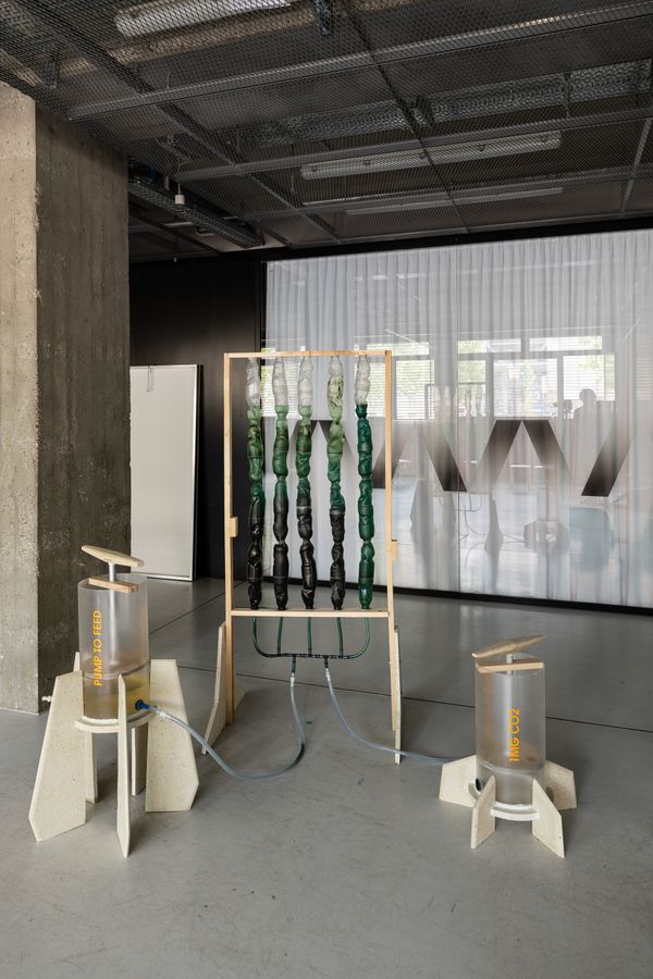 
        Foto der Abschlussarbeit »Climatic Reperation Machine« von Sarah Manuela Franzl. Semester: Sommer 2022. Abteilung: Design Investigations. Werksangabe: Public Space Installation. Universität für angewandte Kunst Wien.
      