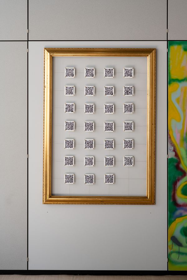 
        Foto der Abschlussarbeit »Reconceptualizing the thresholds of auratic and exchange value in the post-digital art world« von Zenon Tizian Hanappi. Semester: Sommer 2024. Abteilung: Cross-Disciplinary Strategies. Werksangabe: Installation 1,00 x 0,50 x 1,50 m, wood and digital. Universität für angewandte Kunst Wien.
      