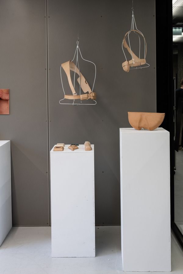 
        Foto der Abschlussarbeit »IDA – Individualized Accessory « von Laura Maria Schreiber. Semester: Sommer 2022. Abteilung: Industrial Design. Werksangabe: Accessoire. Universität für angewandte Kunst Wien.
      