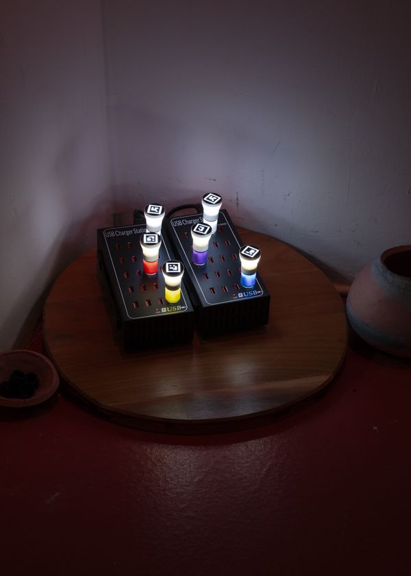 
        Foto der Abschlussarbeit »Affective Game Mechanics« von Miro Wallner. Semester: Sommer 2026. Abteilung: Experimental Game Cultures. Werksangabe: Participatory rhythmic PlayThing and sound installation
Bilder/images: © die Angewandte, 2026, Lea Sonderegger, CC-BY-NC-ND-4.0. Universität für angewandte Kunst Wien.
      