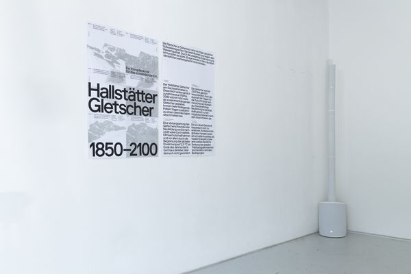 
        Foto der Abschlussarbeit »Hallstädter Gletscher 1850-2100« von Manuela Sevignani. Semester: Sommer 2026. Abteilung: Kommunikationsdesign. Werksangabe: Sound Design, Produkt Design, Grafik Design
Bilder/images: © die Angewandte, 2026, Daniela Trost, CC-BY-NC-ND-4.0. Universität für angewandte Kunst Wien.
      
