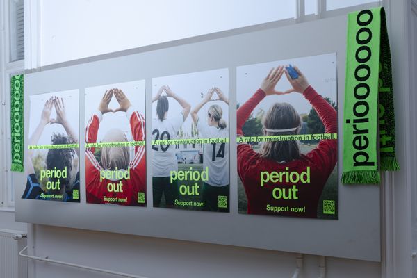 
        Foto der Abschlussarbeit »period out« von Nadine Jochum. Semester: Sommer 2026. Abteilung: Kommunikationsdesign. Werksangabe: Kampagne, Website, Social Media, Sticker, Merchandise
Bild 1-4/image 1-4: © Nadine Jochum, 2026
Bild 5/image 5: © die Angewandte, 2026, Daniela Trost, CC-BY-NC-ND-4.0. Universität für angewandte Kunst Wien.
      