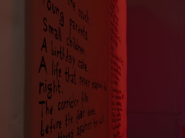 
        Foto der Abschlussarbeit »My Paper Home« von Anastasiia Chernenko. Semester: Sommer 2026. Abteilung: Kommunikationsdesign. Werksangabe: Immersive spatial installation with audiovisual elements
Bilder/images: © die Angewandte, 2026, Daniela Trost, CC-BY-NC-ND-4.0. Universität für angewandte Kunst Wien.
      