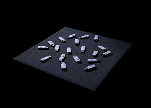 
        Foto der Abschlussarbeit »memoryflash« von Martin Gius. Semester: Sommer 2026. Abteilung: Experimental Game Cultures. Werksangabe: Interactive multimedia installation
Bilder/images: © die Angewandte, 2026, Lea Sonderegger, CC-BY-NC-ND-4.0. Universität für angewandte Kunst Wien.
      