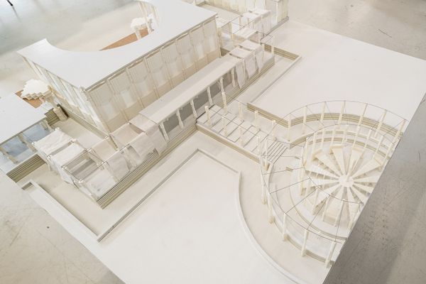 
        Foto der Abschlussarbeit »Maiyam – Synthesising Heritage & Science in Space Research Centre« von Shandeep Chennai Suresh. Semester: Sommer 2025. Abteilung: Architekturentwurf 2. Werksangabe: Animations, drawings, physical model, renderings. Universität für angewandte Kunst Wien.
      